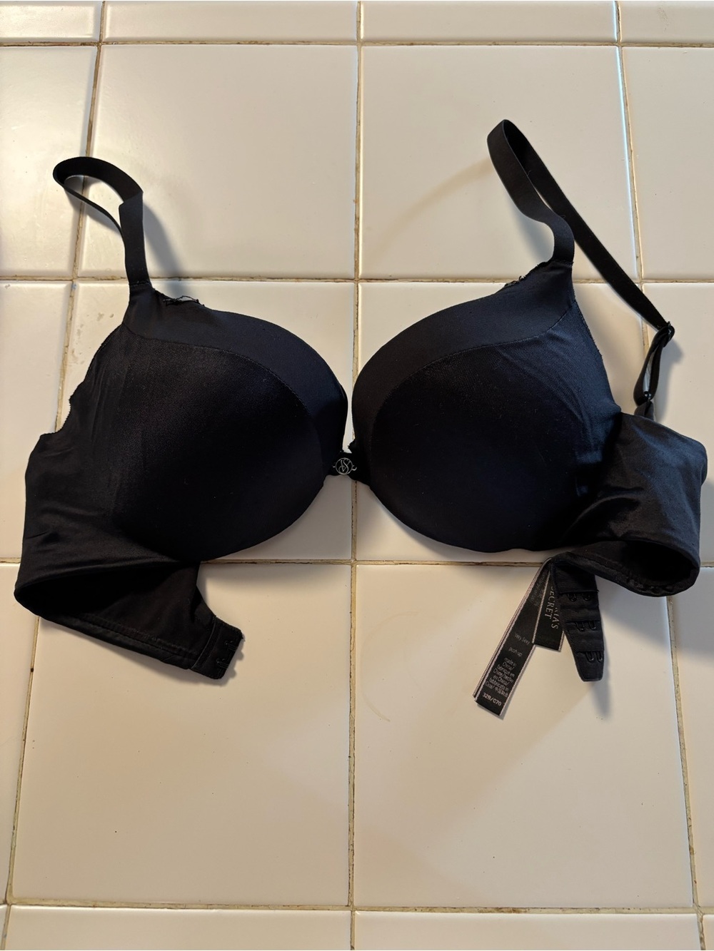 Well Worn thrashed Victoria's Secret Black Push-up Bra